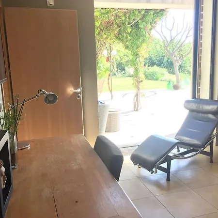 Maison Sur La Colline En Provence